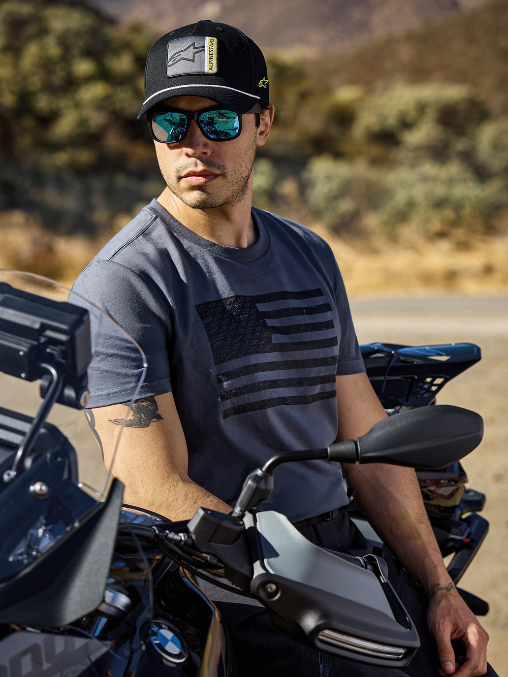 Waving CSF Tee - Short Sleeve