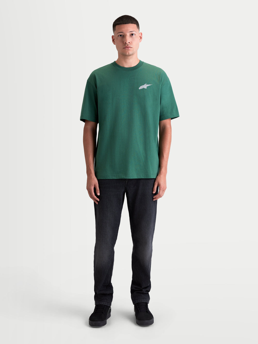 Alpinestars Checkback Oversized CSF Tee, Green Short Sleeve Sportswear T-Shirt, Men's relaxed oversized fit featuring a small Astars logo on the chest, casual motorsport style apparel.